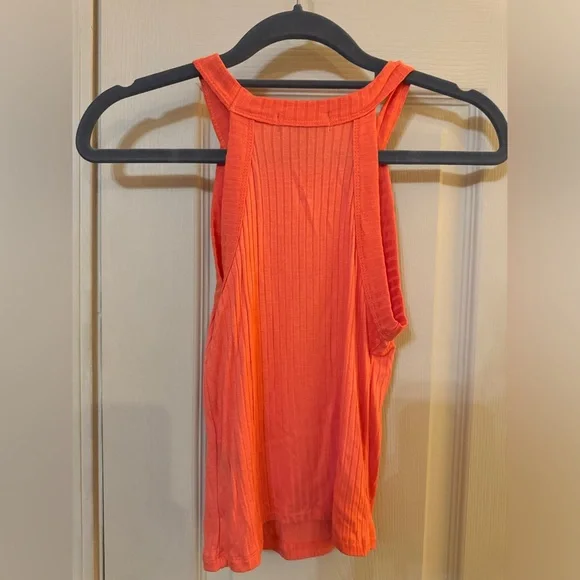 Tank - Picture 2 of 3